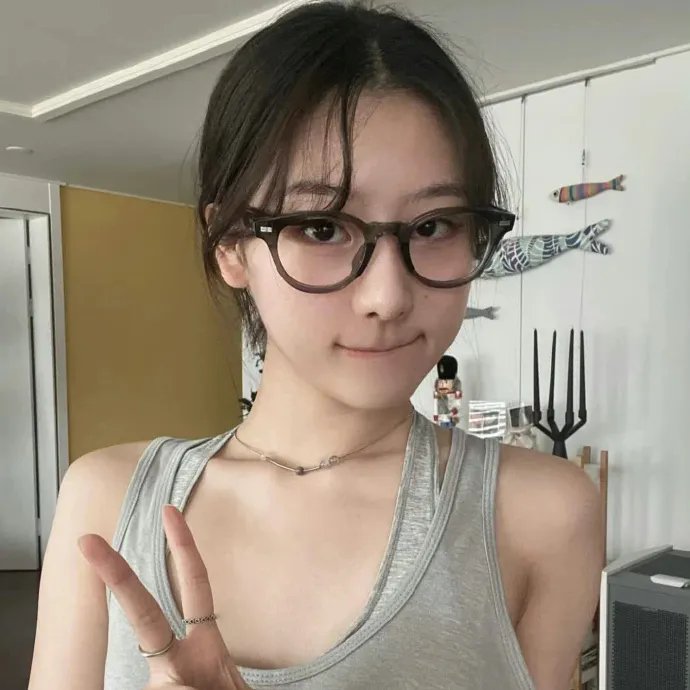 埃舍尔街的红色邮筒
